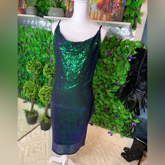 Grace Karin Dresses & Skirts - NWT Grace Karin Chameleon Sequined Women’s Large Spaghetti Strap Dress